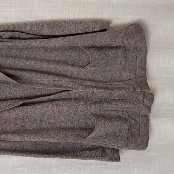 Barefoot dreams hooded resort cardigan - Picture 3 of 7